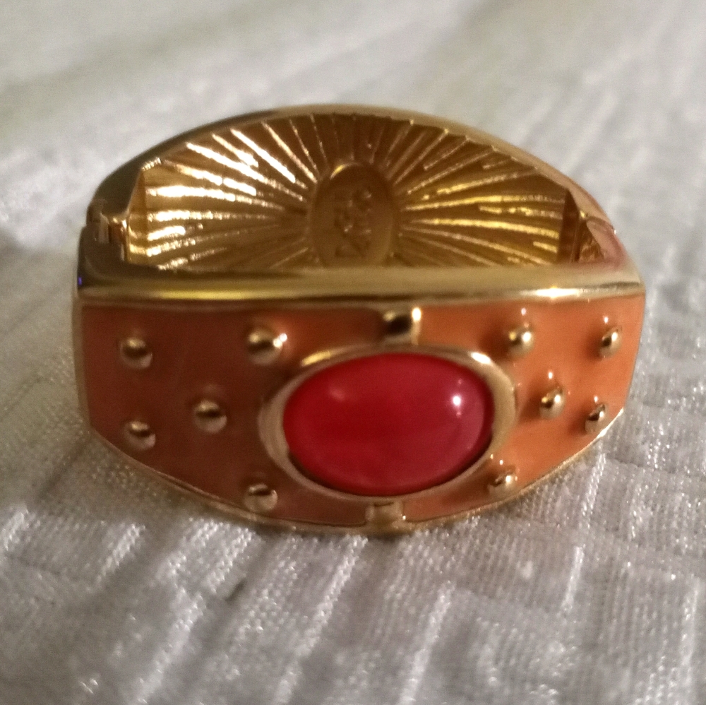 Joan Rivers Scarf Slide